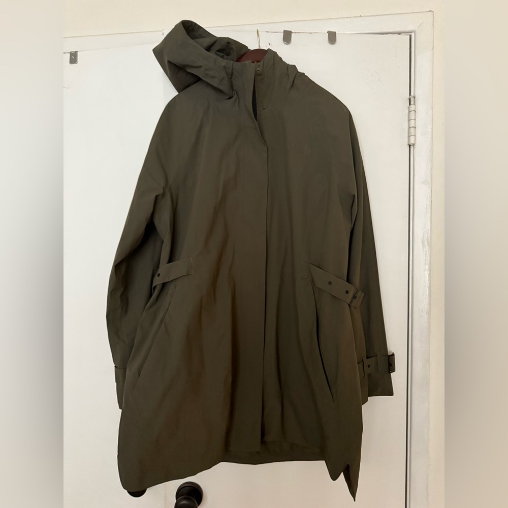 The North Face Waterproof City Breeze Rain Trench - XL